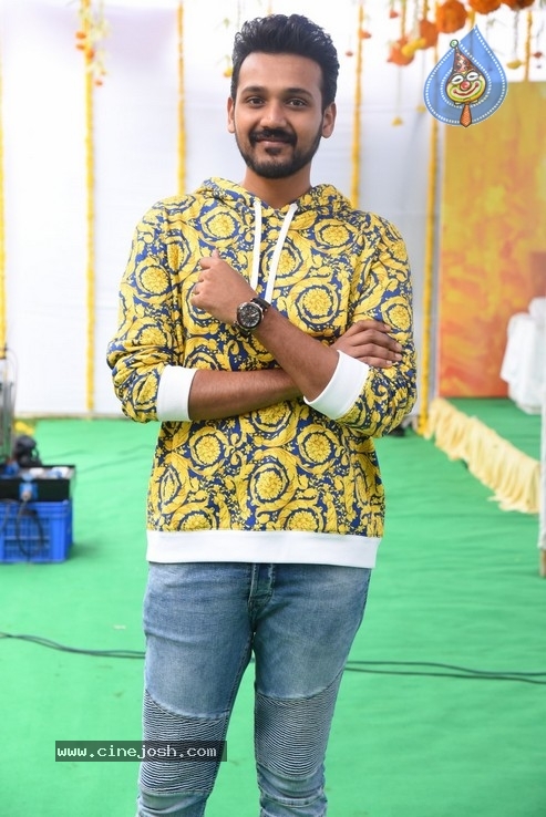 Ganesh Bellamkonda Movie Opening Photos - 36 / 45 photos