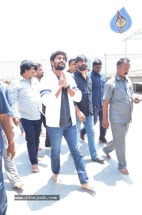 Gang Leader Team at Vijayawada Durga Temple - 8 / 21 photos