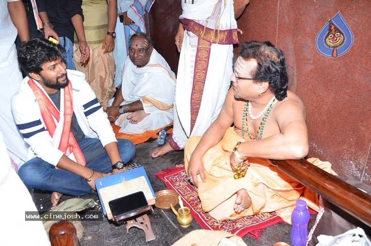 Gang Leader Team at Vijayawada Durga Temple - 15 / 21 photos