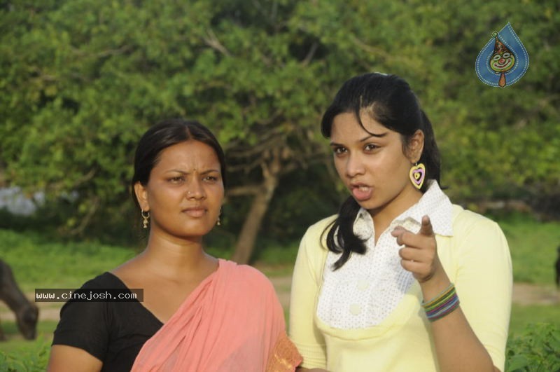 Ganga Putrulu Movie Gallery - 38 / 74 photos