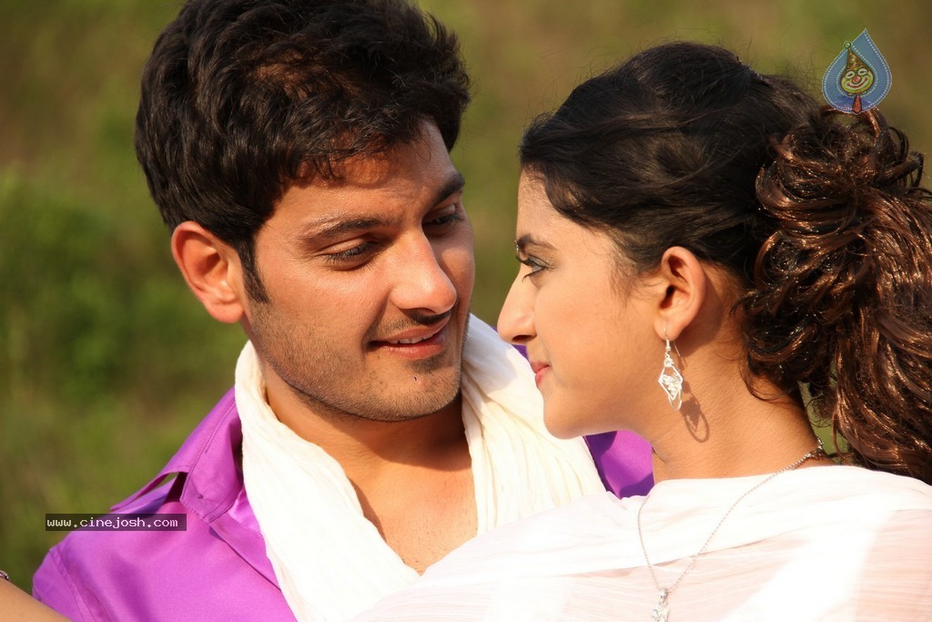 Gayakudu Movie Stills n Posters - 7 / 22 photos