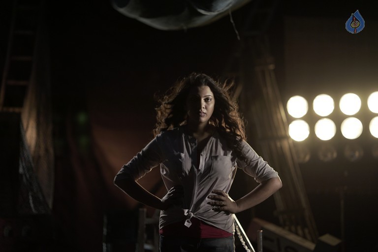 Geetha Madhuri in Metro Movie Song - 1 / 2 photos