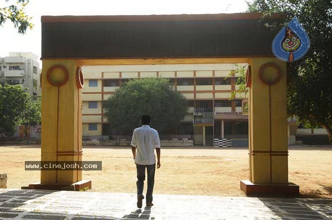 Golconda High School Movie Stills - 32 / 77 photos