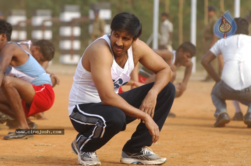 GoliMaar Movie Stills - 12 / 27 photos