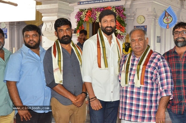 GopiChand New Film Opening Pics - 7 / 20 photos