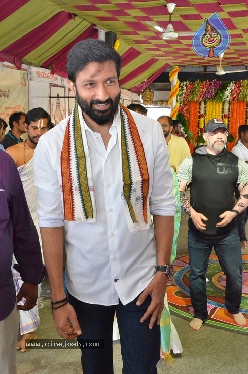 GopiChand New Film Opening Pics - 13 / 20 photos