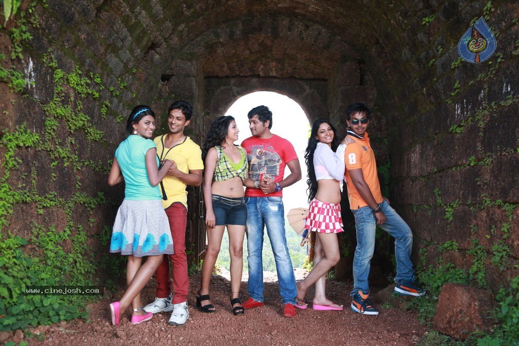 Green Signal Movie Hot Stills - 13 / 31 photos