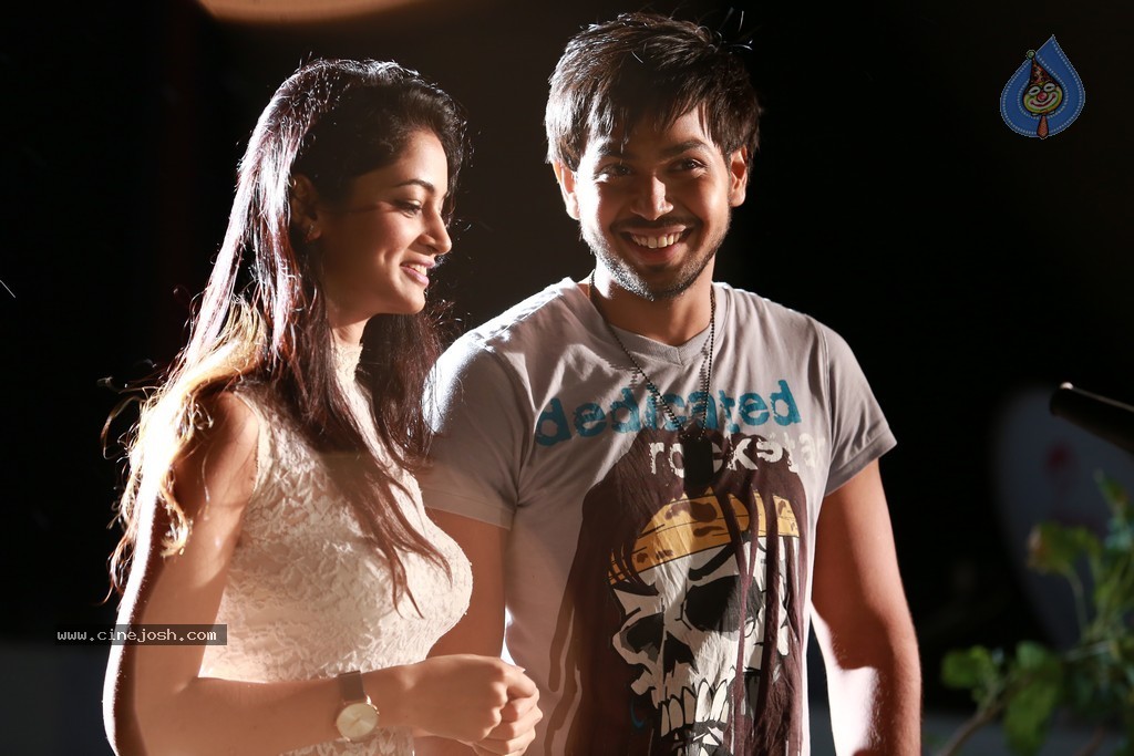 Green Signal Movie New Stills - 18 / 29 photos
