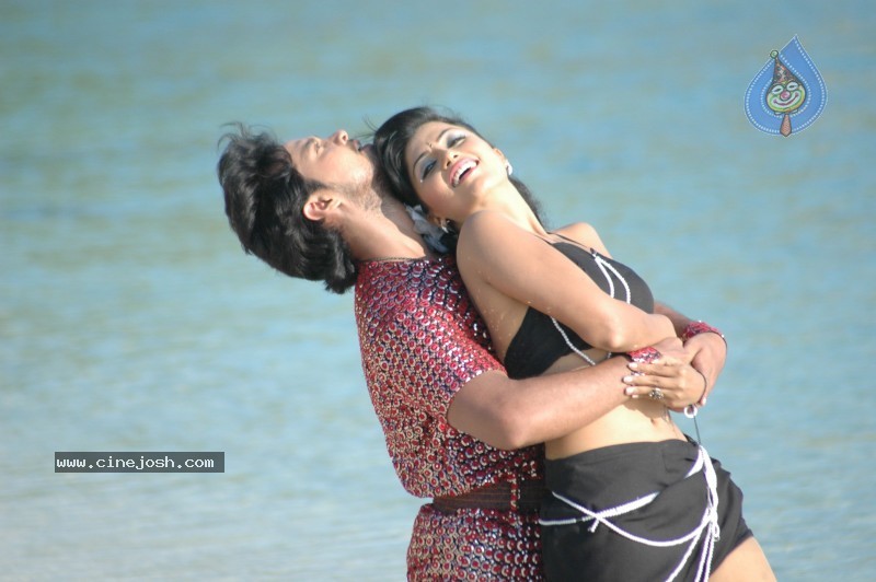 Gudu Gudu Gunjam Movie Stills - 15 / 60 photos