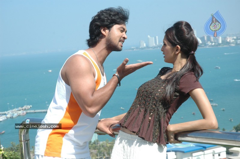 Gudu Gudu Gunjam Movie Stills - 18 / 60 photos