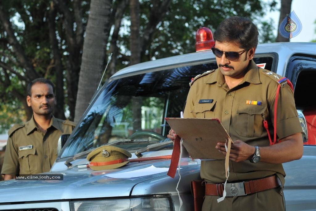 Gulabi Movie Stills n Wallpapers - 21 / 60 photos