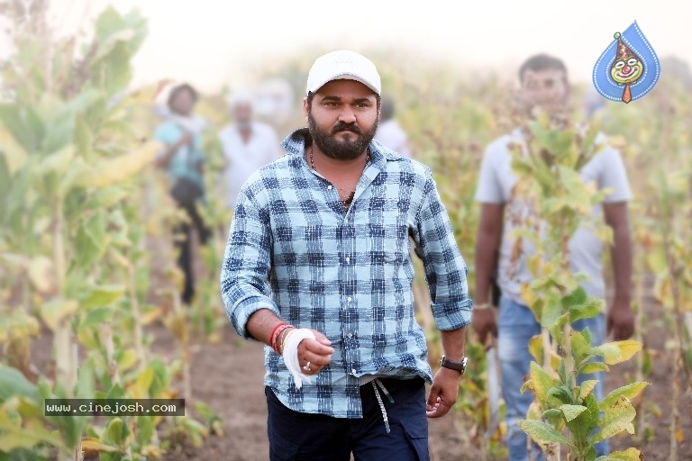 Guna 369 Movie Working Stills - 7 / 18 photos