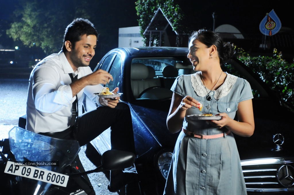 Gunde Jaari Gallanthayyinde Movie Stills - 1 / 5 photos