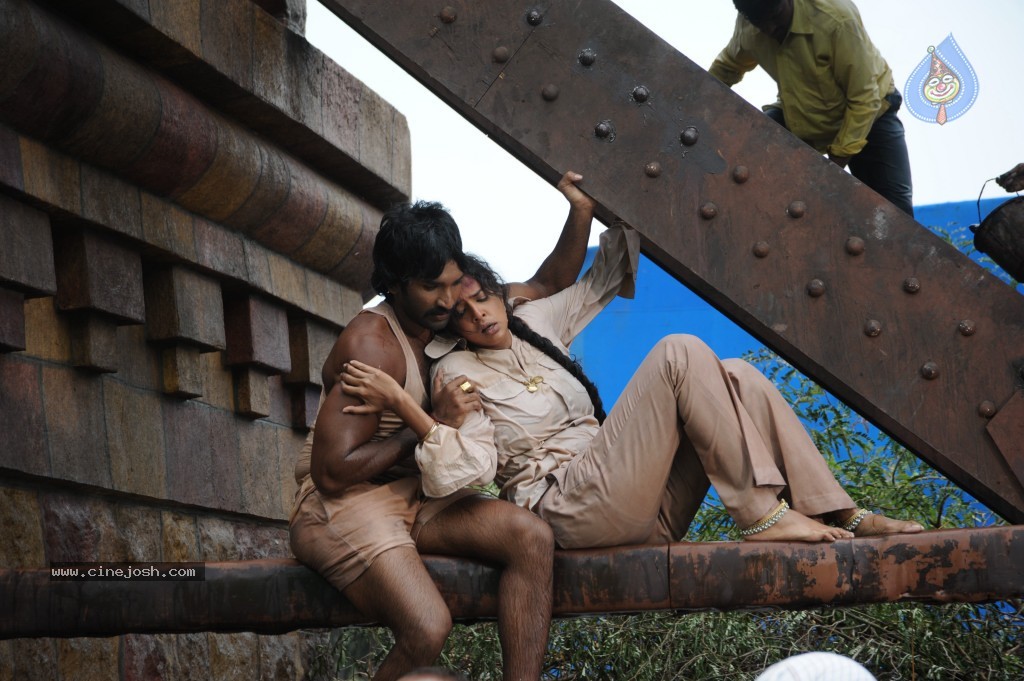 Gundello Godari Movie New Stills - 40 / 42 photos