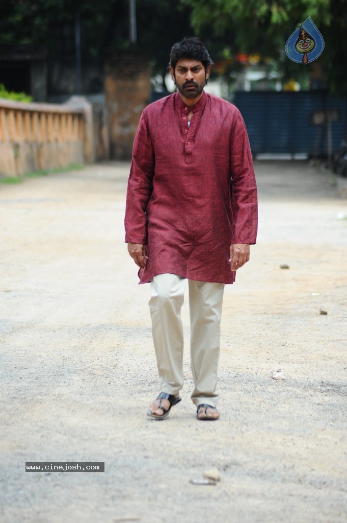 Gundeninda Gudi Gantalu Movie Stills - 10 / 11 photos