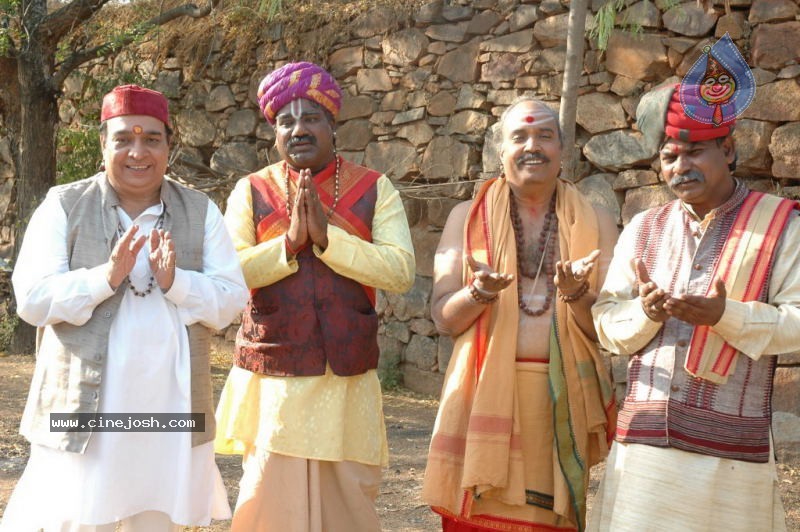 Guruvaaram Movie Stills - 3 / 41 photos