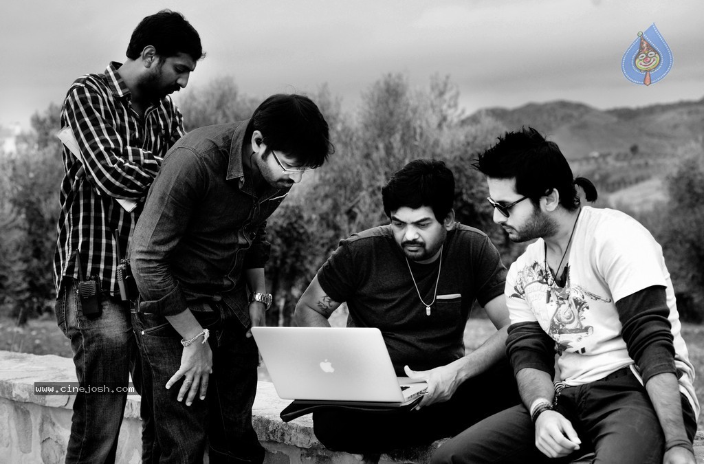 Heart Attack Movie Stills - 33 / 55 photos