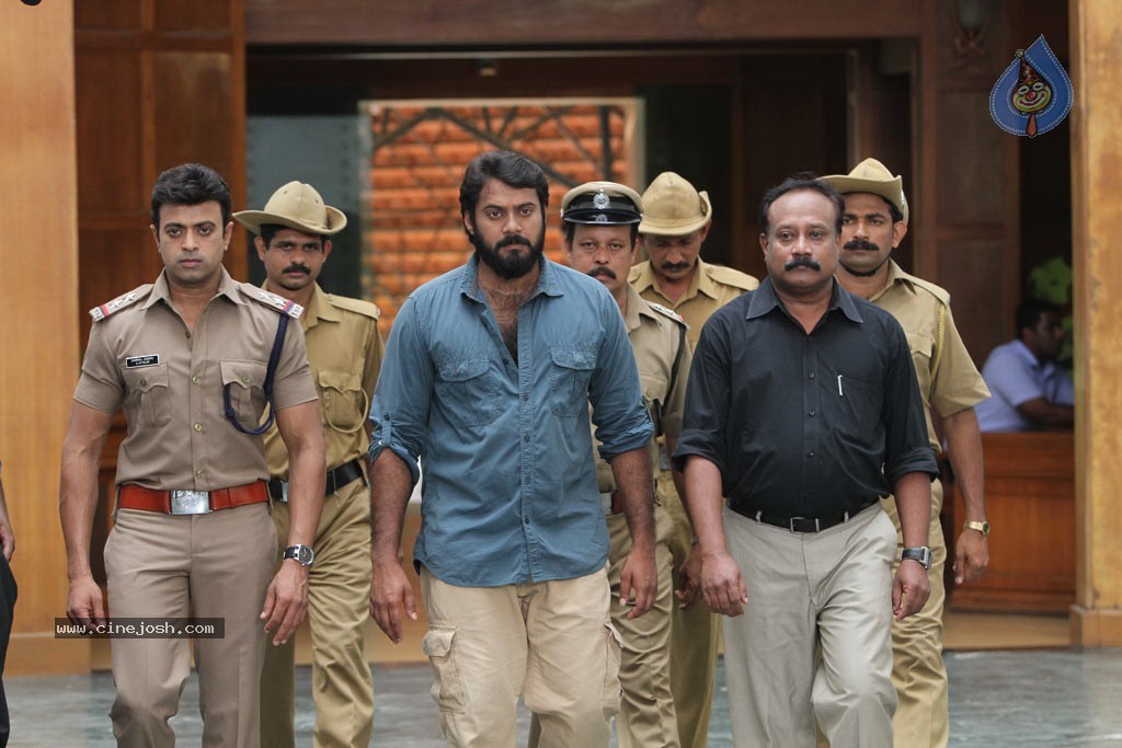 Hit List Movie Stills - 34 / 40 photos