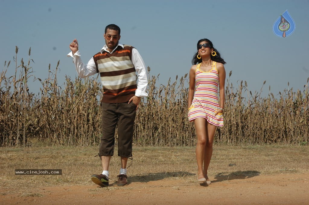 House Full Movie Stills - 18 / 20 photos
