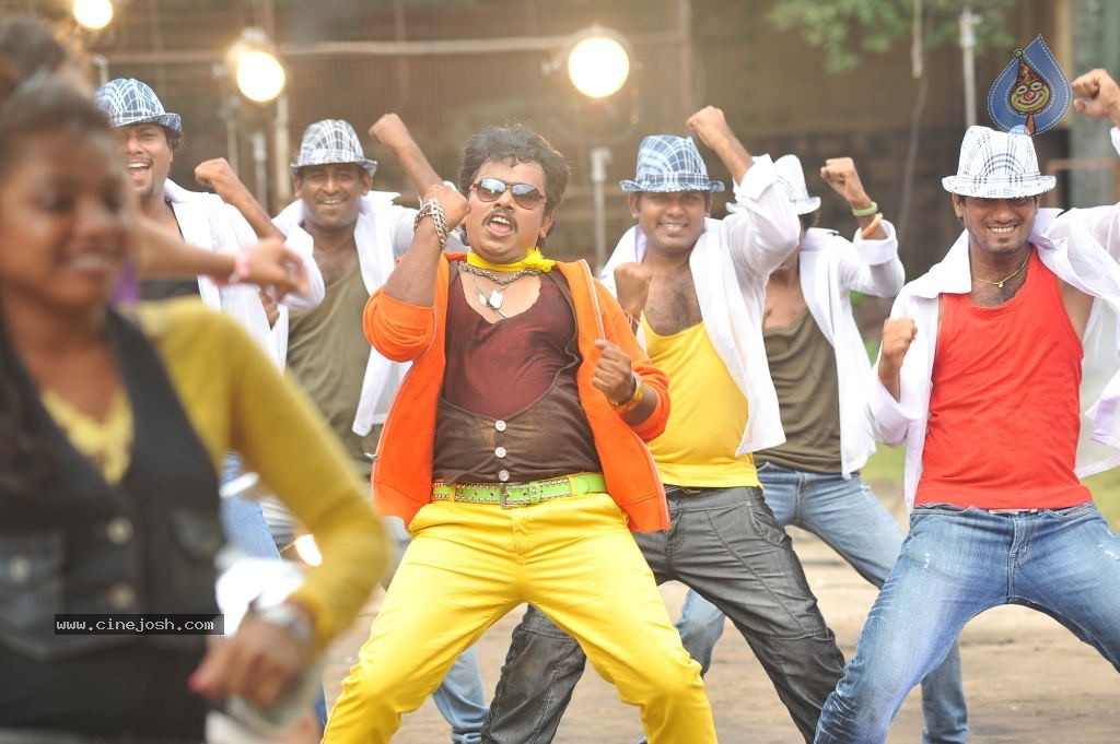 Hrudaya Kaleyam Movie Pics - 7 / 10 photos