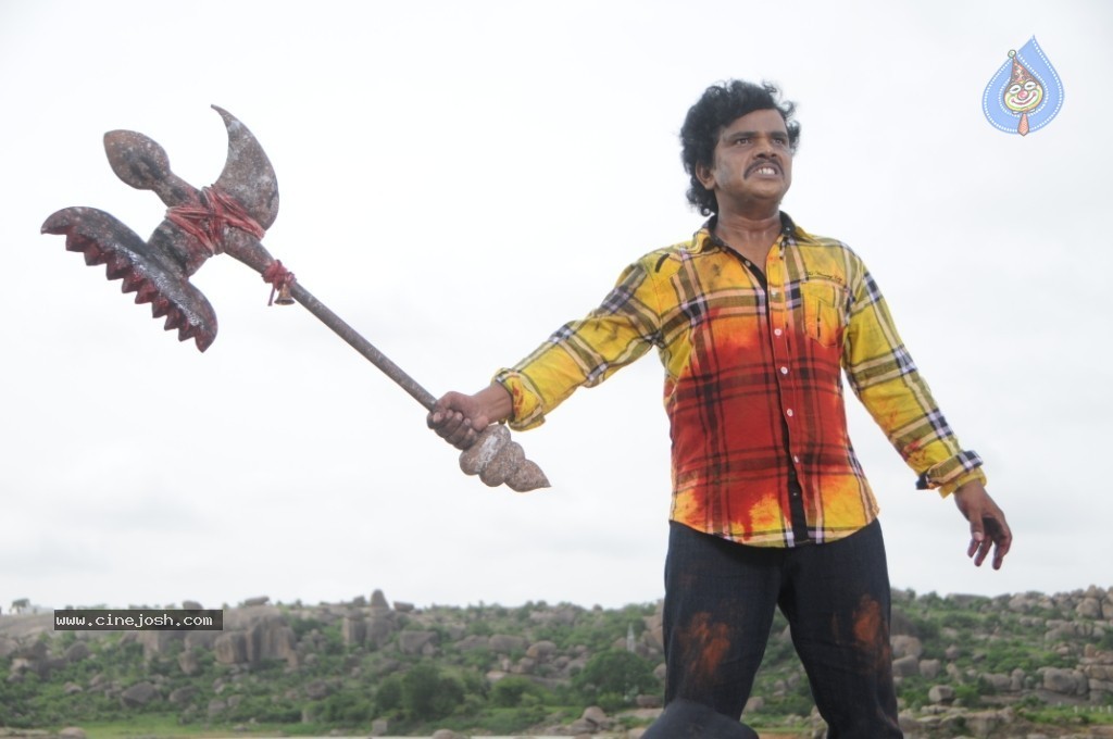 Hrudaya Kaleyam Stills n Walls  - 4 / 22 photos