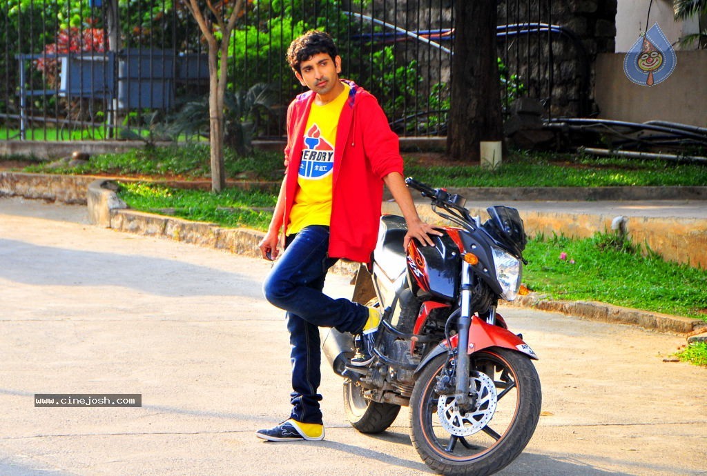 Hrudayam Ekkadaundi Movie New Stills - 14 / 20 photos