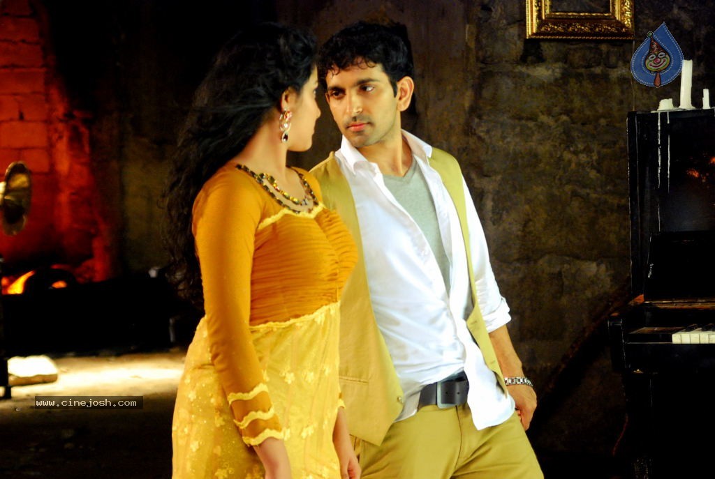 Hrudayam Ekkadaundi Movie New Stills - 17 / 20 photos