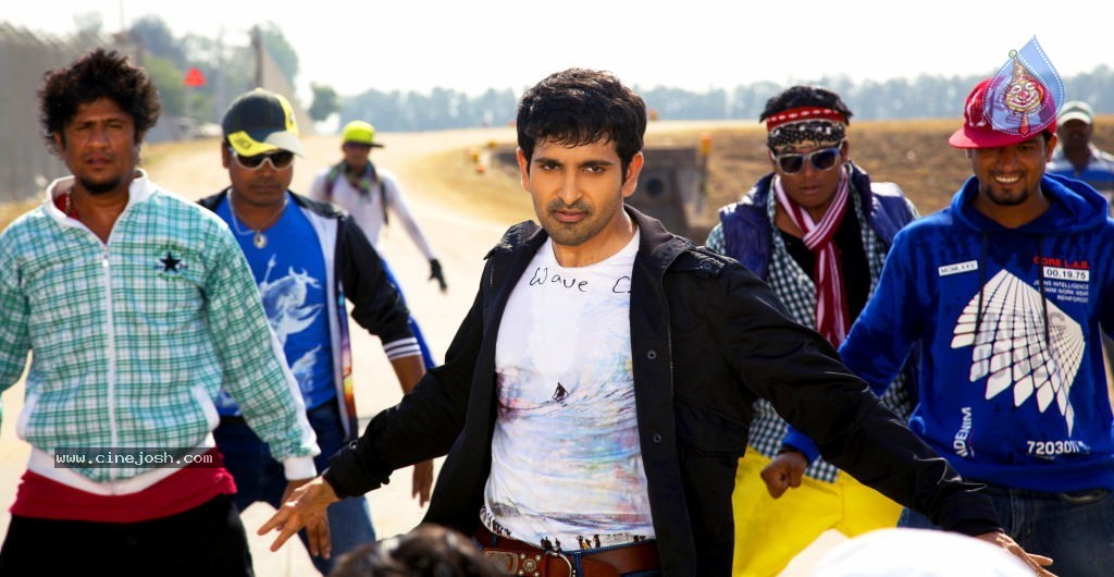 Hrudayam Ekkadunnadi Movie Stills n Walls - 36 / 37 photos