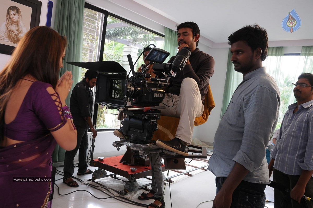 Hyderabad Love Story Movie Stills - 6 / 51 photos