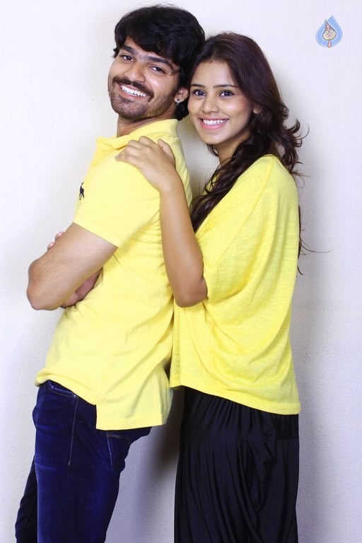 Iddaram Movie New Photos - 2 / 9 photos