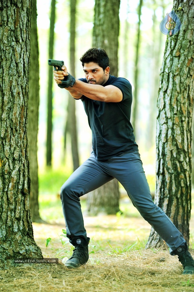 Iddarammayilatho Action Stills - 5 / 9 photos