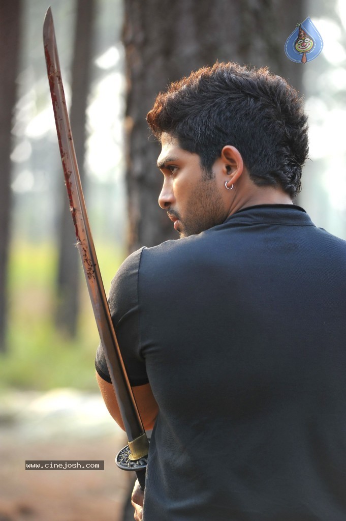 Iddarammayilatho Action Stills - 9 / 9 photos