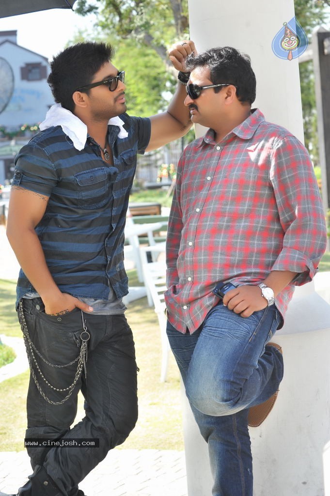 Iddarammayilatho Movie Working Stills - 6 / 9 photos