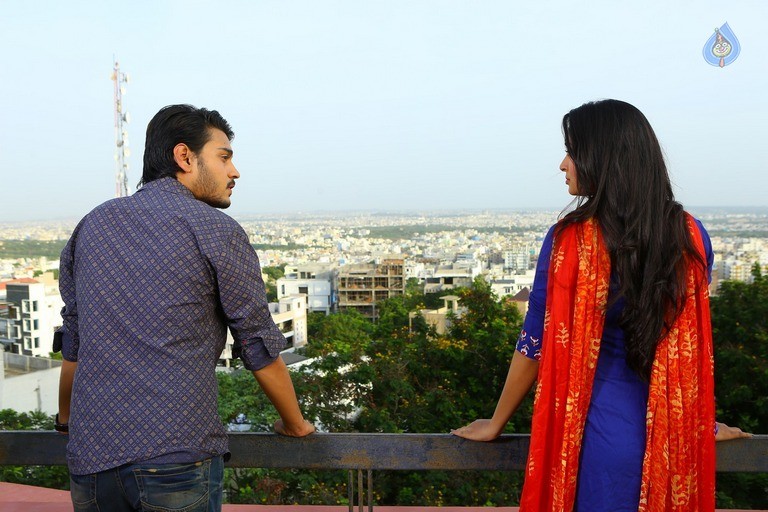 Iddari Madhya 18 Movie Stills - 16 / 46 photos