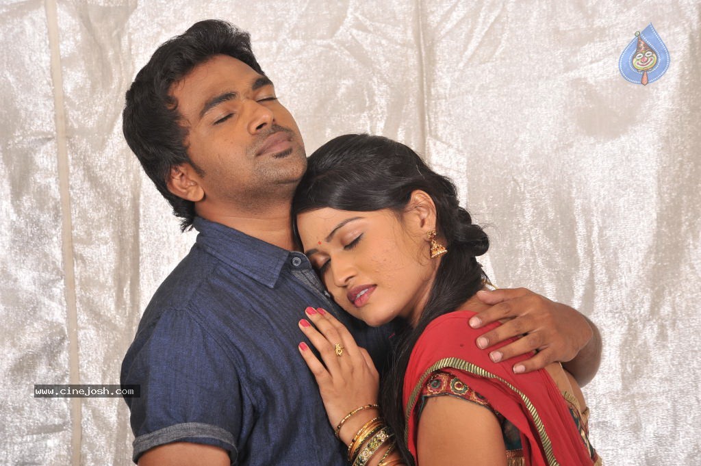 Iddarilo Modalaindi Movie Stills - 28 / 56 photos