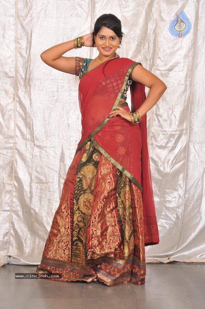 Iddarilo Modalaindi Movie Stills - 52 / 56 photos