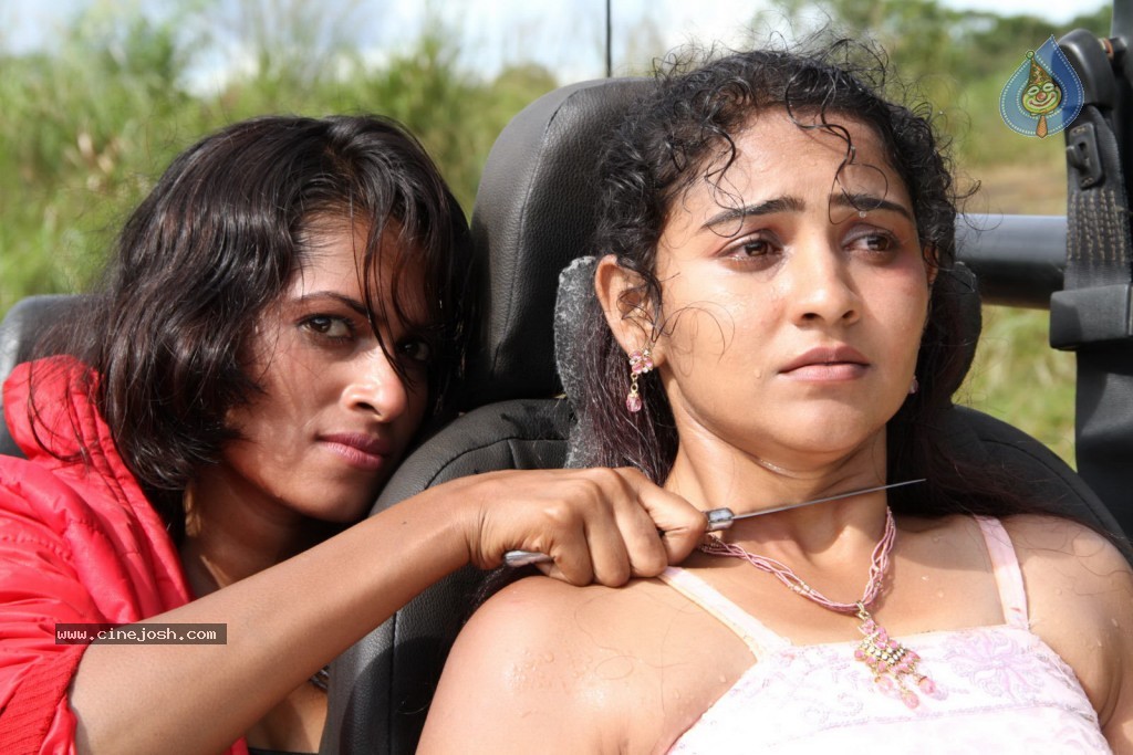 Iddaru Bhamala Kougili Movie Stills  - 10 / 30 photos