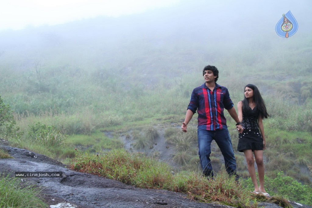 Iddaru Bhamala Kougili Movie Stills  - 27 / 30 photos