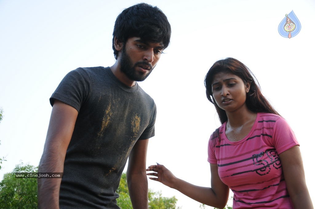 Ide Charutho Dating New Stills - 15 / 50 photos