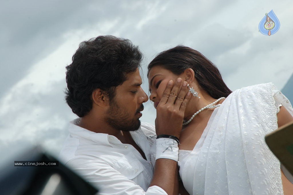 Idhayam Thiraiarangam Tamil Movie Stills - 9 / 74 photos