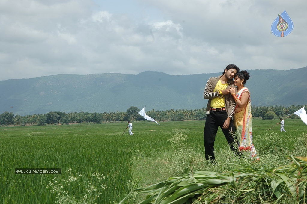 Idhayam Thiraiarangam Tamil Movie Stills - 20 / 74 photos