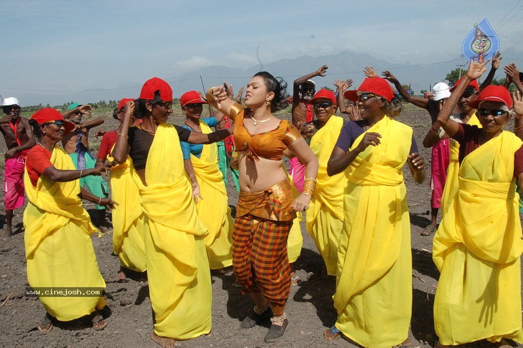Idhayam Thiraiarangam Tamil Movie Stills - 70 / 74 photos