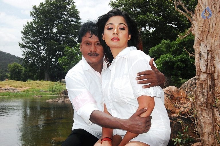 Ilamai Oonjal Tamil Film Photos - 33 / 34 photos