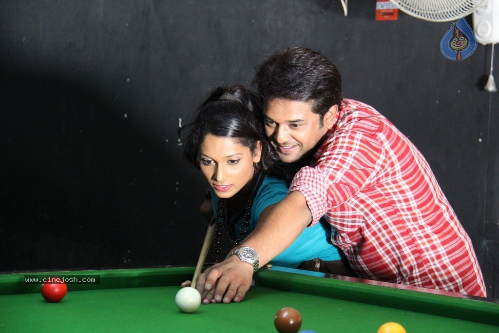 Inka Emi Anukoledu Movie Photos - 40 / 141 photos