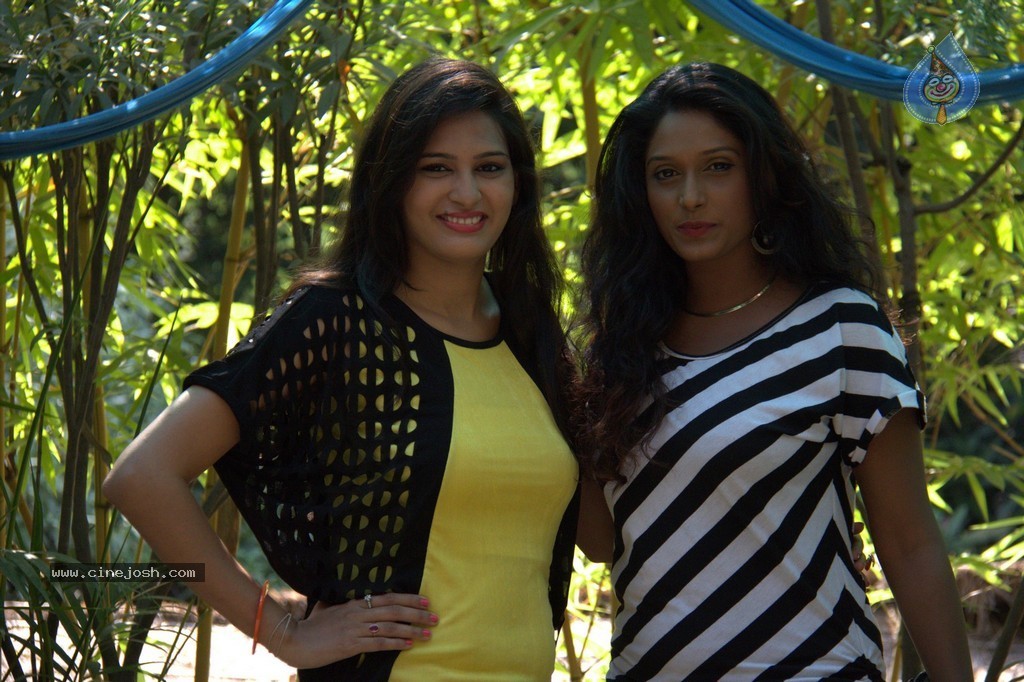Inka Emi Anukoledu Movie Photos - 77 / 141 photos