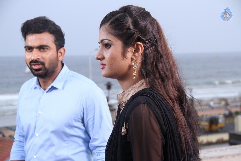 Inkenti Nuvve Cheppu Movie New Stills - 32 / 39 photos