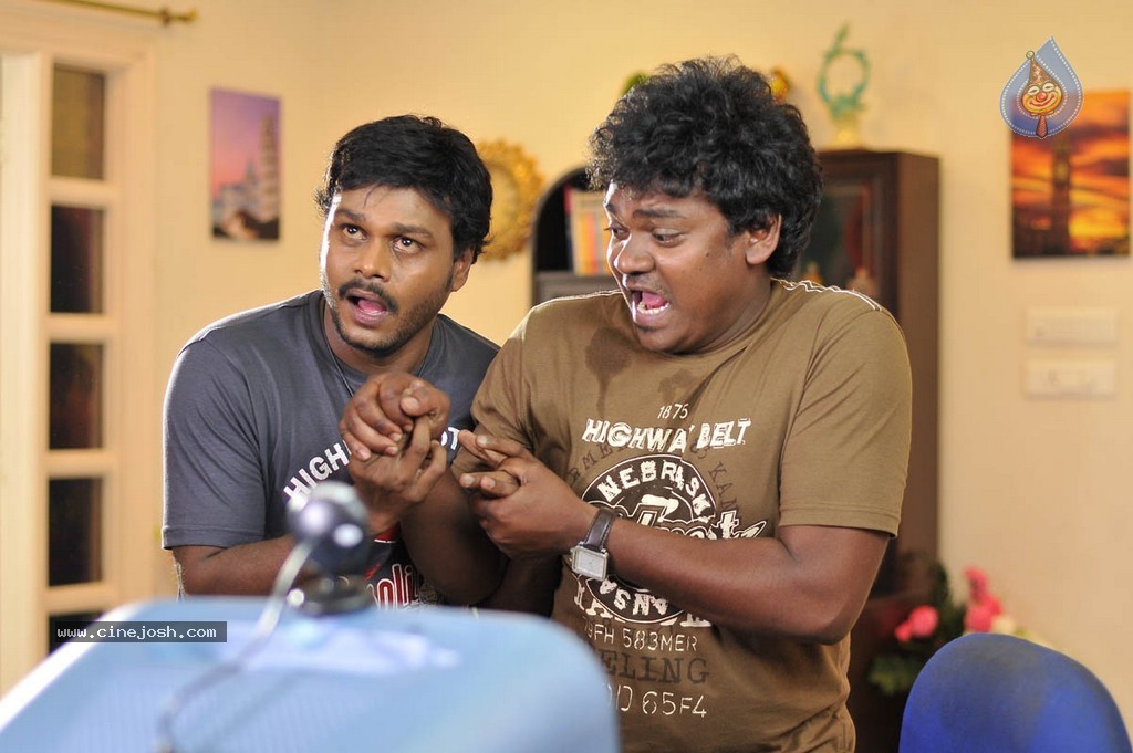 Intelligent Idiots Movie Stills n Walls - 50 / 73 photos