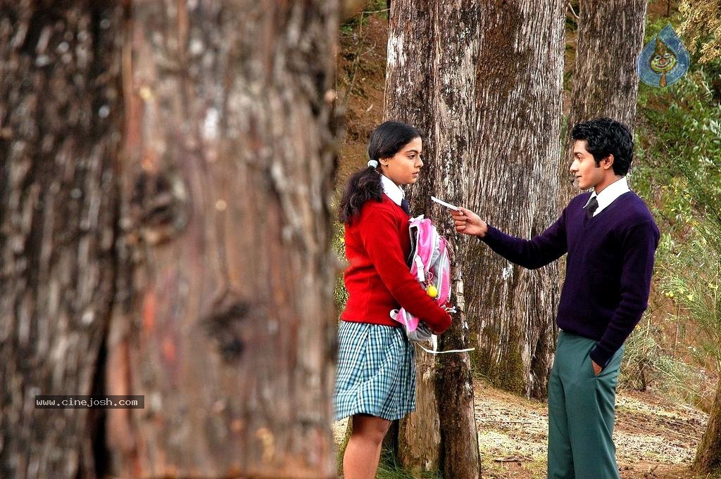 Inter Second Year Movie Stills - 9 / 42 photos