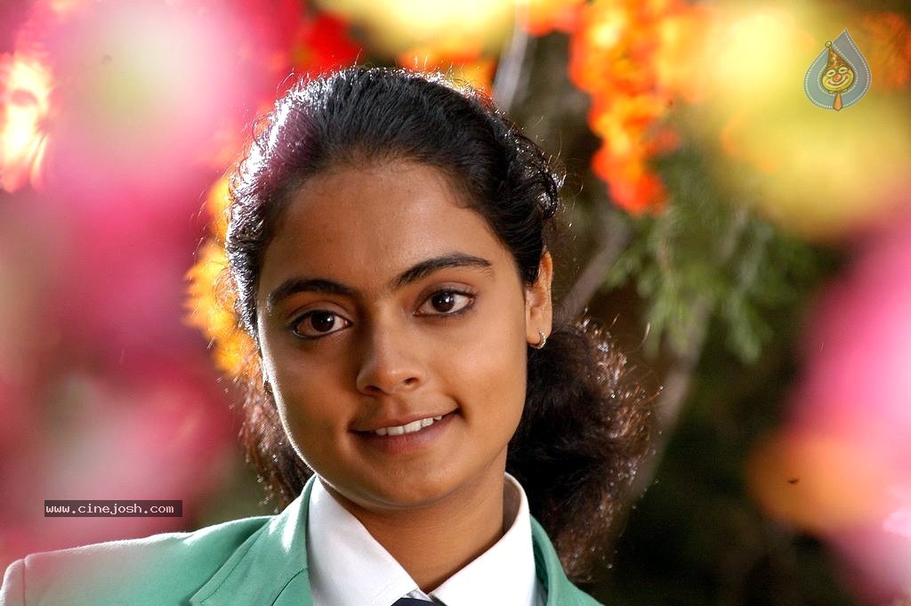 Inter Second Year Movie Stills - 33 / 42 photos