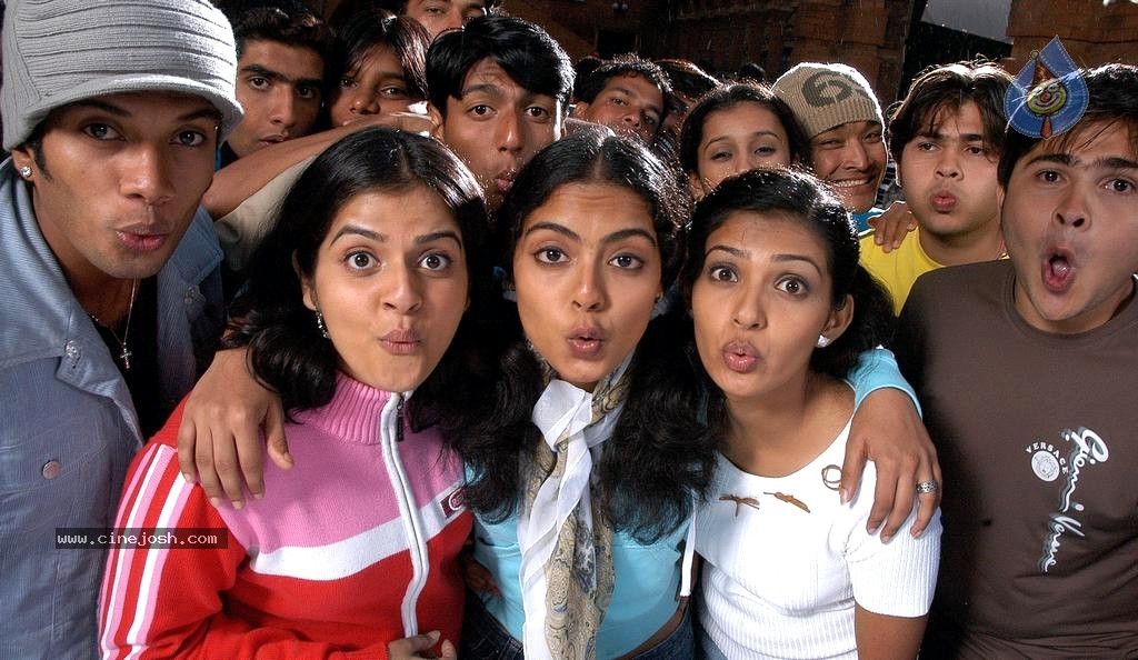 Inter Second Year Movie Stills - 38 / 42 photos